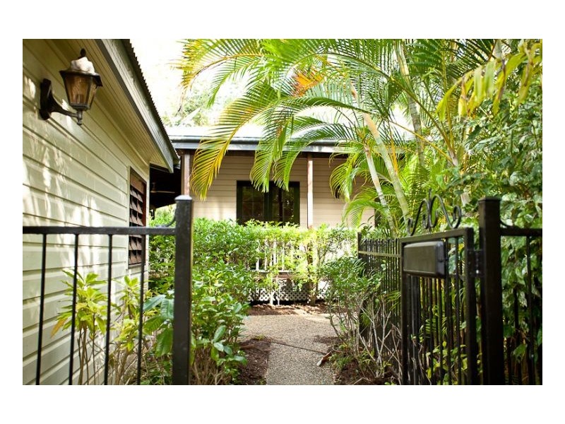 38 Rudder Street, Clifton Beach QLD 4879