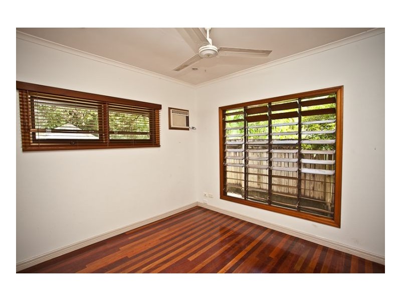 38 Rudder Street, Clifton Beach QLD 4879