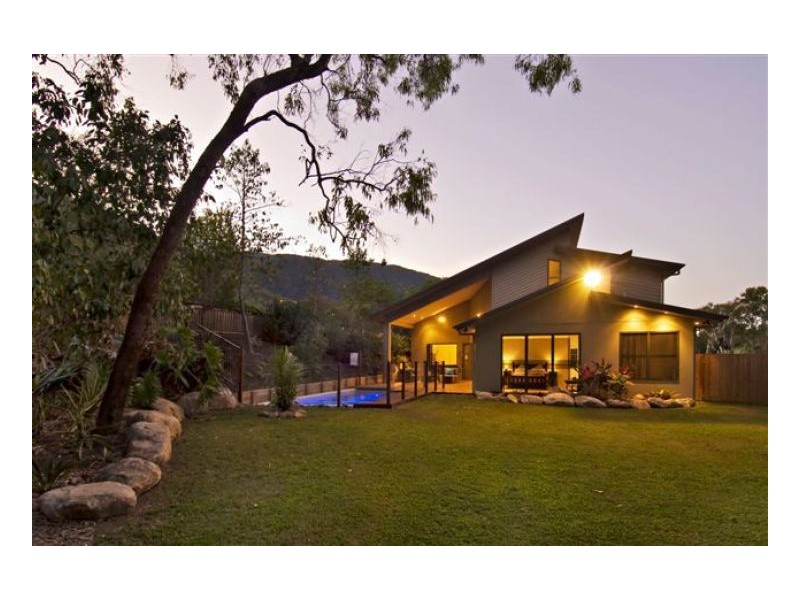 29 Aurelia Drive, Palm Cove QLD 4879