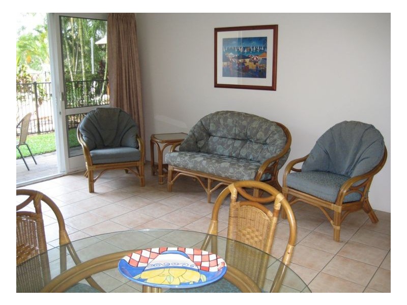 U105/305-341 CORAL COAST DRIVE, Palm Cove QLD 4879