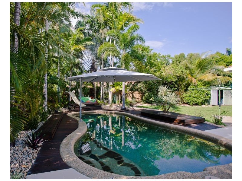9 Ilse Close, Clifton Beach QLD 4879
