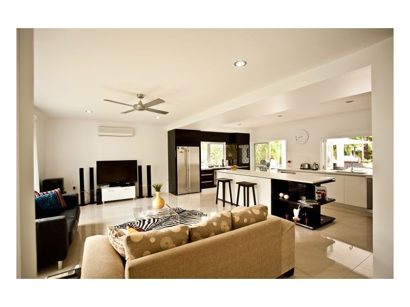 9 Ilse Close, Clifton Beach QLD 4879