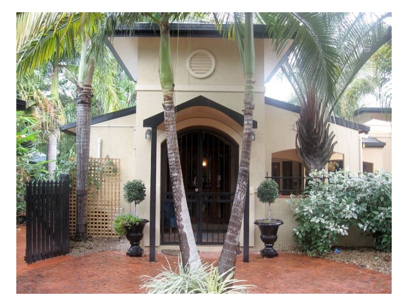 1 Opal Reef Close, Clifton Beach QLD 4879
