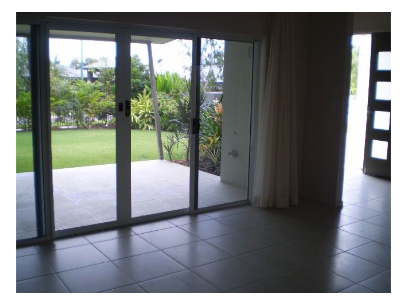 41 Muller St, Palm Cove QLD 4879