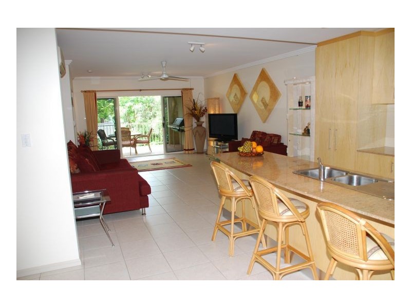 1/77 Arlington Esplanade, Clifton Beach QLD 4879