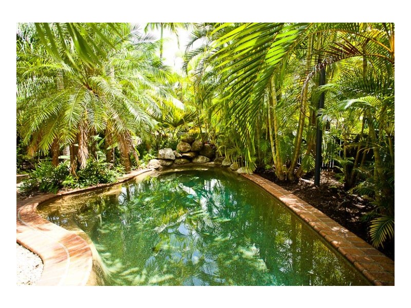 38 Rudder St, Clifton Beach QLD 4879