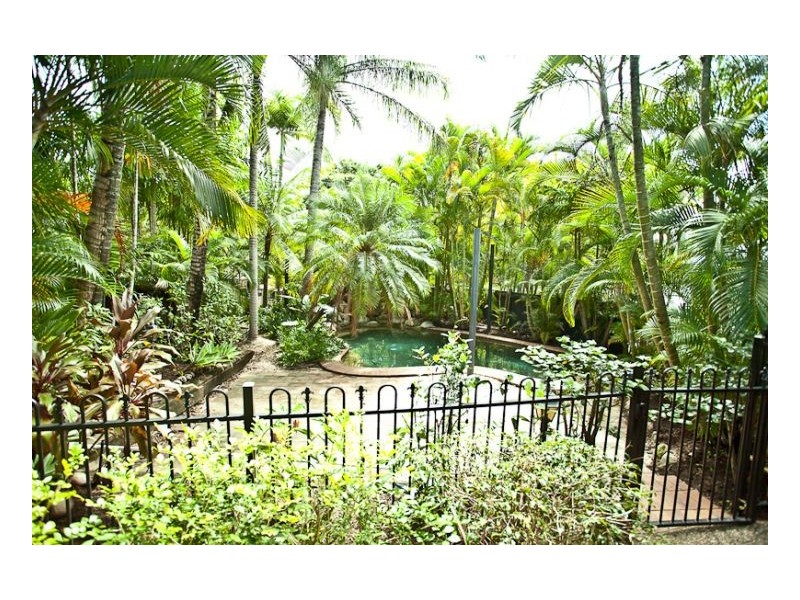 38 Rudder St, Clifton Beach QLD 4879