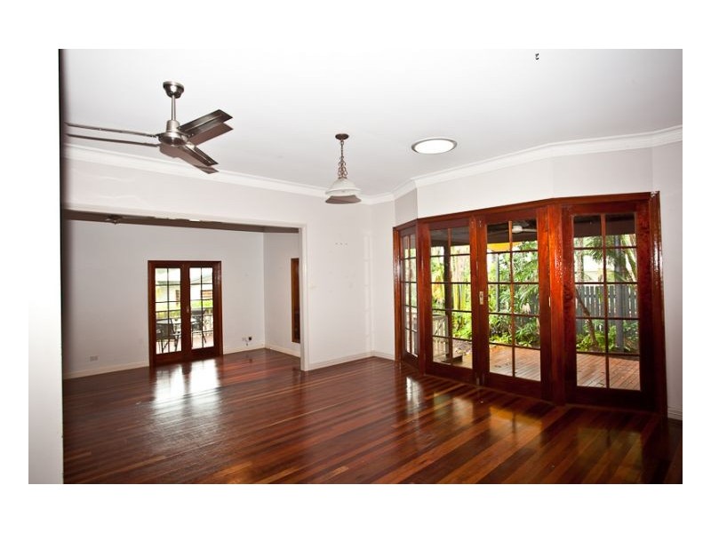 38 Rudder St, Clifton Beach QLD 4879