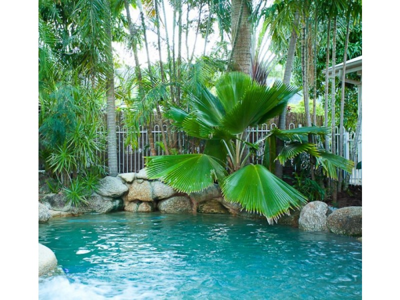 Clifton Beach QLD 4879