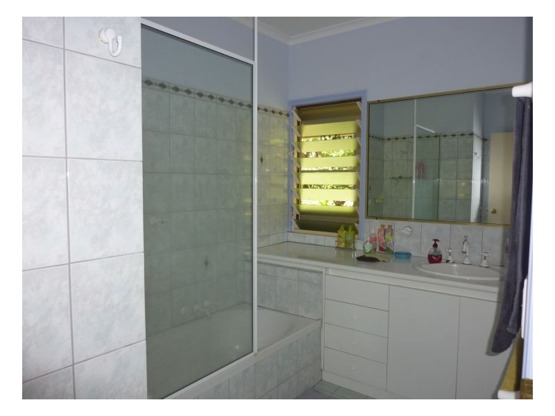 426 Oak Forest Rd, Kuranda QLD 4881