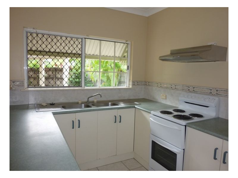 7 Lamb Street, Smithfield QLD 4878