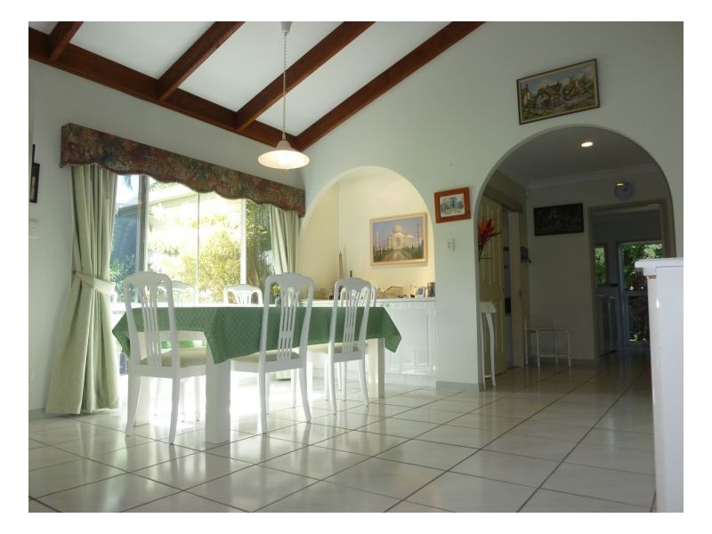 10 Pellowe Street, Clifton Beach QLD 4879