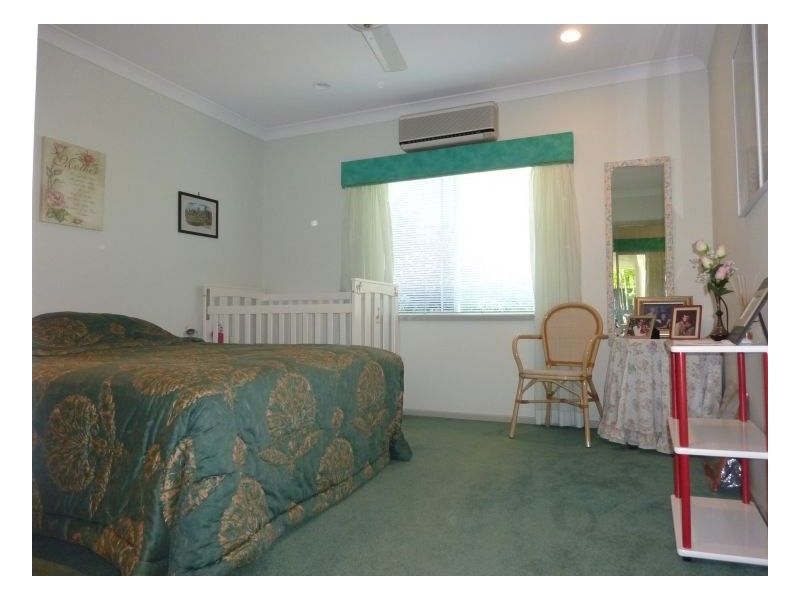 10 Pellowe Street, Clifton Beach QLD 4879