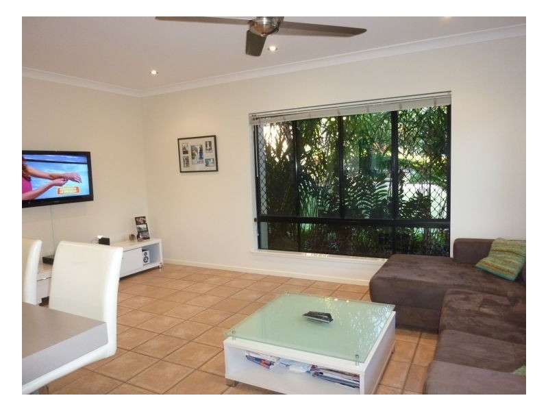 7 Lookout Terrace, Trinity Beach QLD 4879