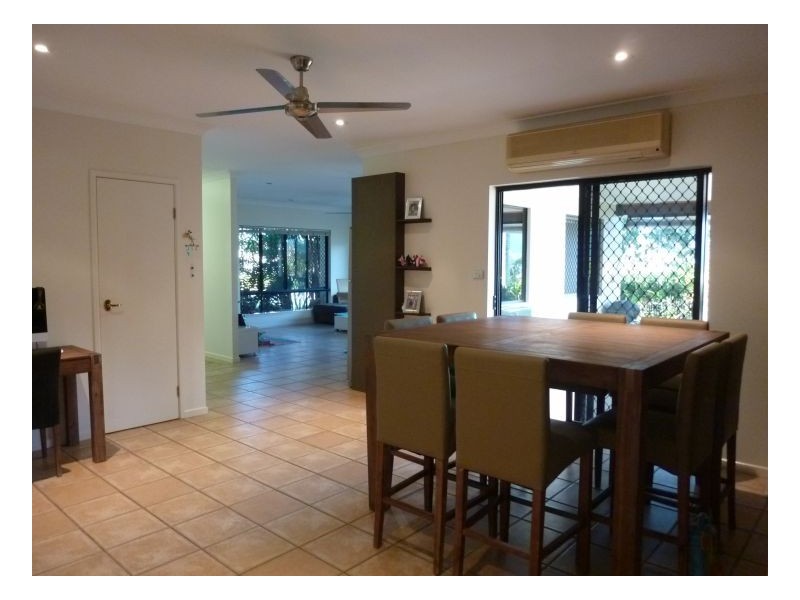 7 Lookout Terrace, Trinity Beach QLD 4879
