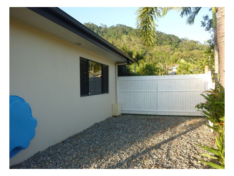 7 Lookout Terrace, Trinity Beach QLD 4879