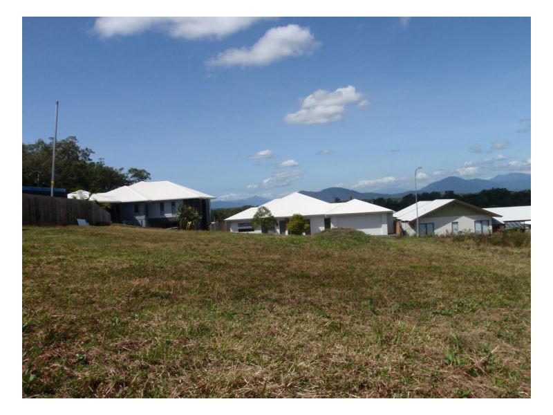 40 Catamaran Circuit, Trinity Beach QLD 4879