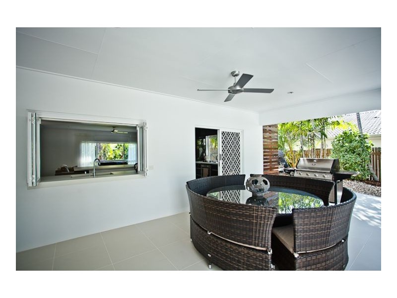 9 Ilse Close, Clifton Beach QLD 4879
