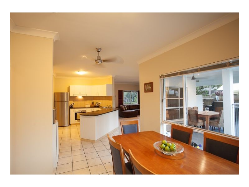 2 Miara Close, Kewarra Beach QLD 4879