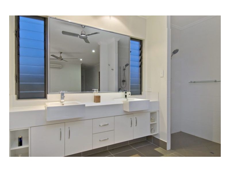 59 Catamaran Curcuit, Trinity Beach QLD 4879