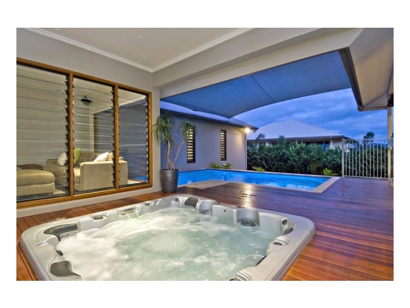 59 Catamaran Curcuit, Trinity Beach QLD 4879