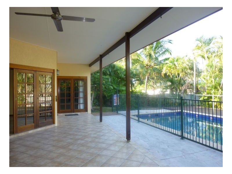 18 Pellowe Street, Clifton Beach QLD 4879