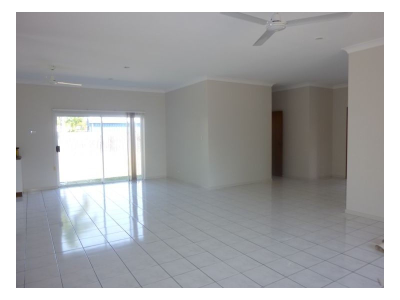 11 Ibis Close, Kewarra Beach QLD 4879