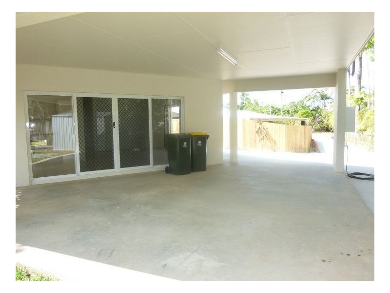 11B Morobe Close, Trinity Beach QLD 4879