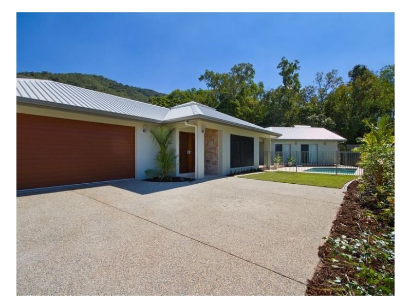 39 Muller St, Palm Cove QLD 4879