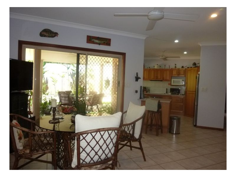 4 Pellowe Street, Clifton Beach QLD 4879