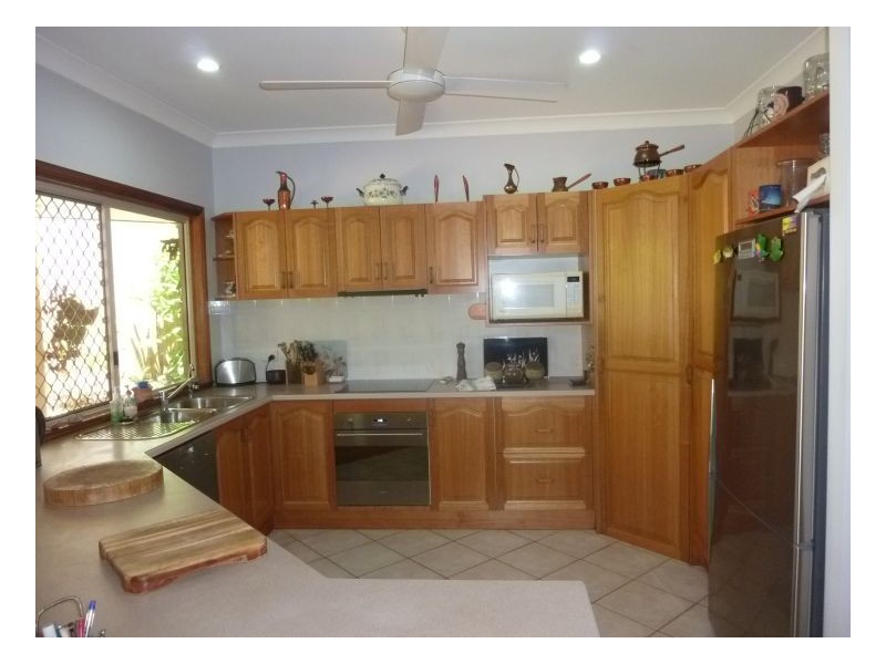 4 Pellowe Street, Clifton Beach QLD 4879