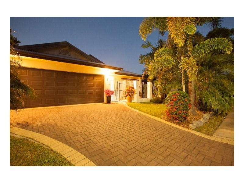 5 PALMETTO STREET, Palm Cove QLD 4879
