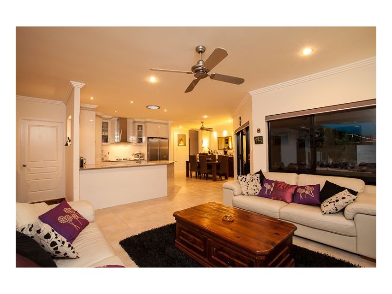 5 PALMETTO STREET, Palm Cove QLD 4879