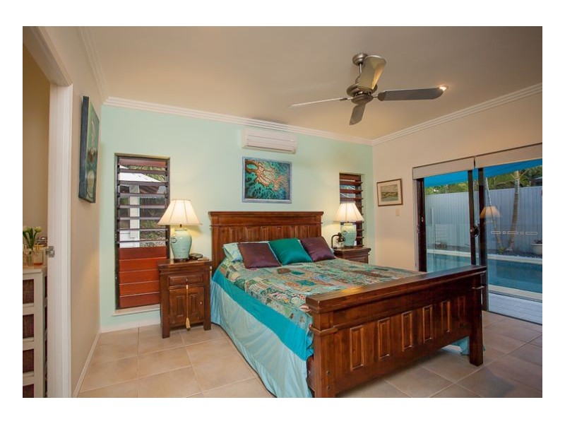 5 PALMETTO STREET, Palm Cove QLD 4879