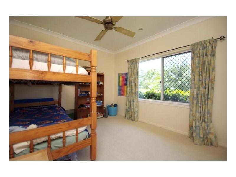 4 Parkinson Ave, Kewarra Beach QLD 4879
