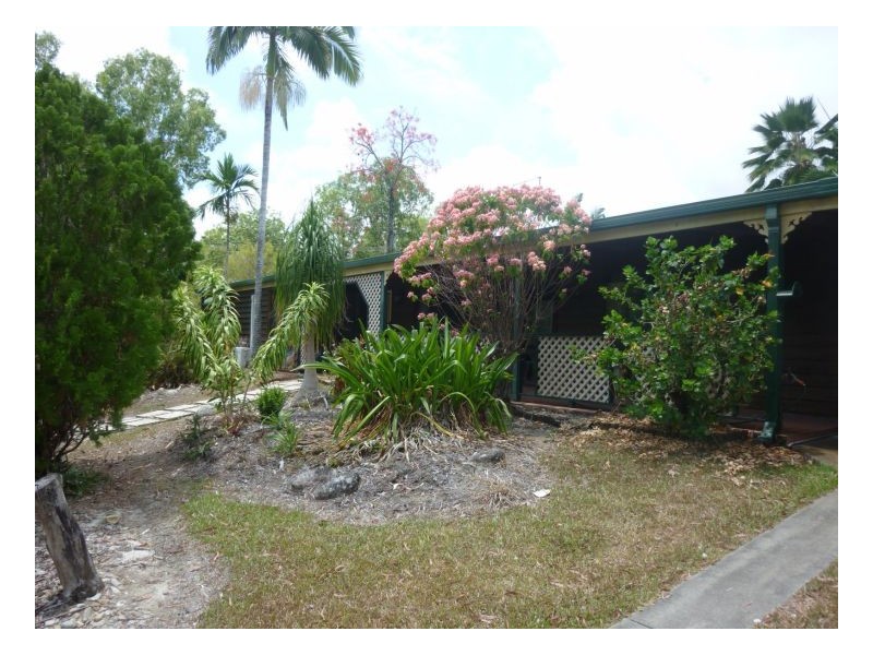 1 Linden St, Clifton Beach QLD 4879