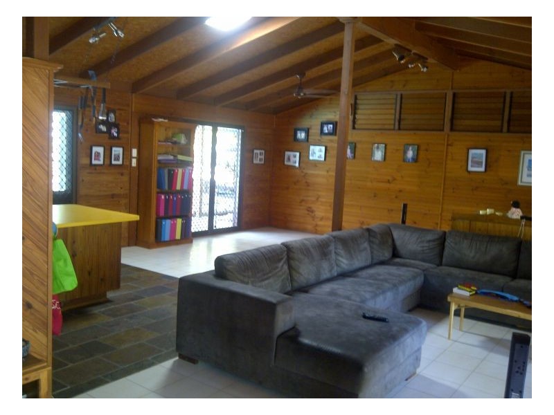 1 Linden St, Clifton Beach QLD 4879