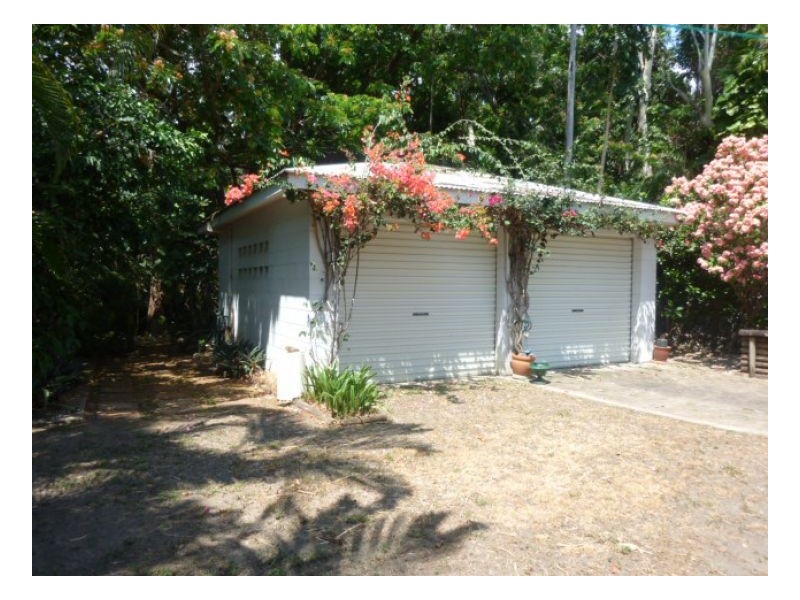99 Arlington Esp, Clifton Beach QLD 4879