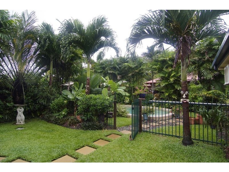 2 HELSDON CLOSE, Clifton Beach QLD 4879