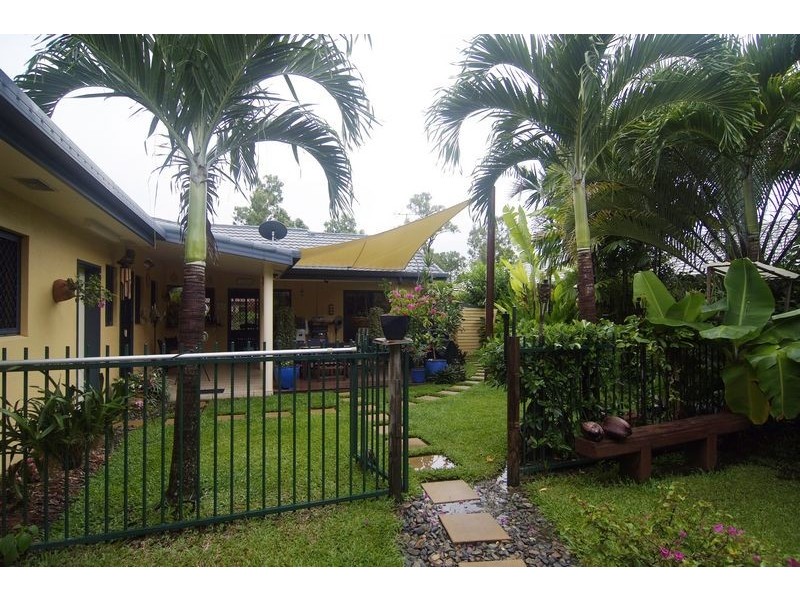 2 HELSDON CLOSE, Clifton Beach QLD 4879