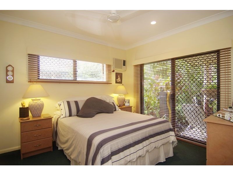 2 HELSDON CLOSE, Clifton Beach QLD 4879