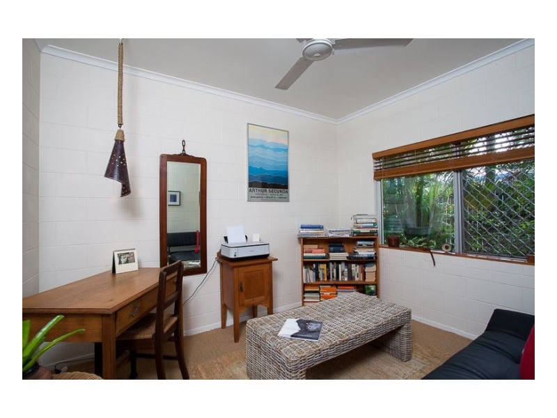 6 Queenscliff Close, Kewarra Beach QLD 4879