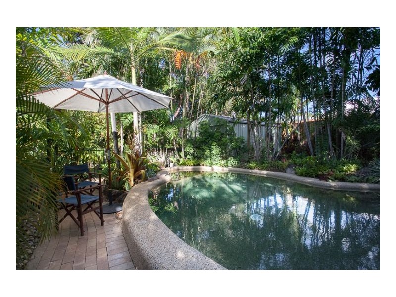 6 Queenscliff Close, Kewarra Beach QLD 4879