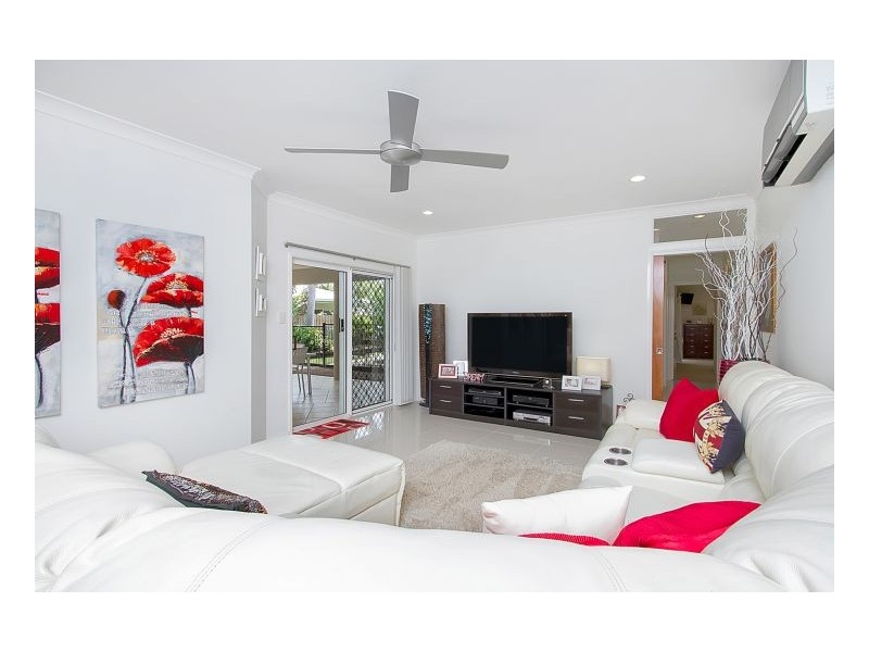 6 Pellowe Street, Clifton Beach QLD 4879