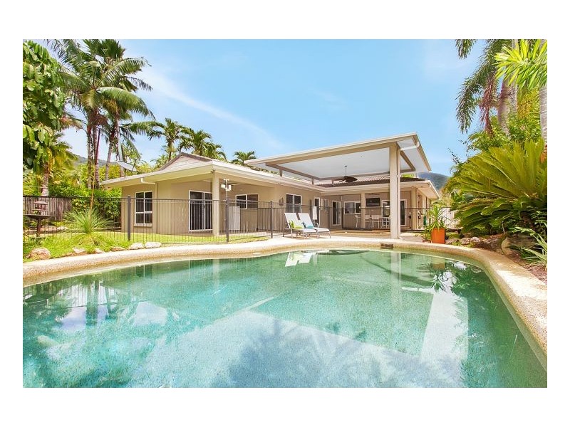 6 Pellowe Street, Clifton Beach QLD 4879