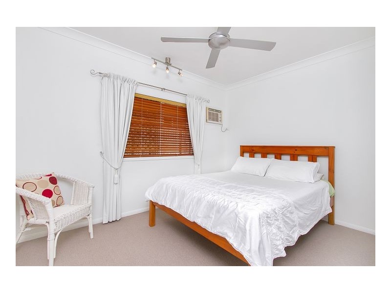 6 Pellowe Street, Clifton Beach QLD 4879