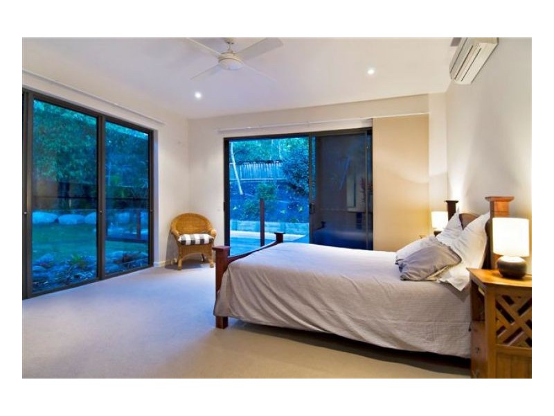 29 Aurelia Street, Palm Cove QLD 4879