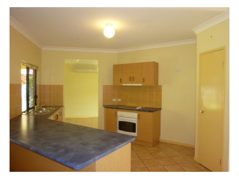 11 Helsdon Close, Clifton Beach QLD 4879