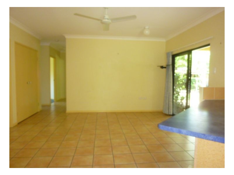 11 Helsdon Close, Clifton Beach QLD 4879