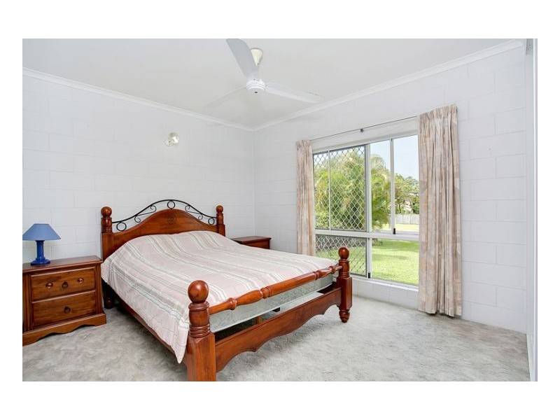 5 Coolangatta Close, Kewarra Beach QLD 4879